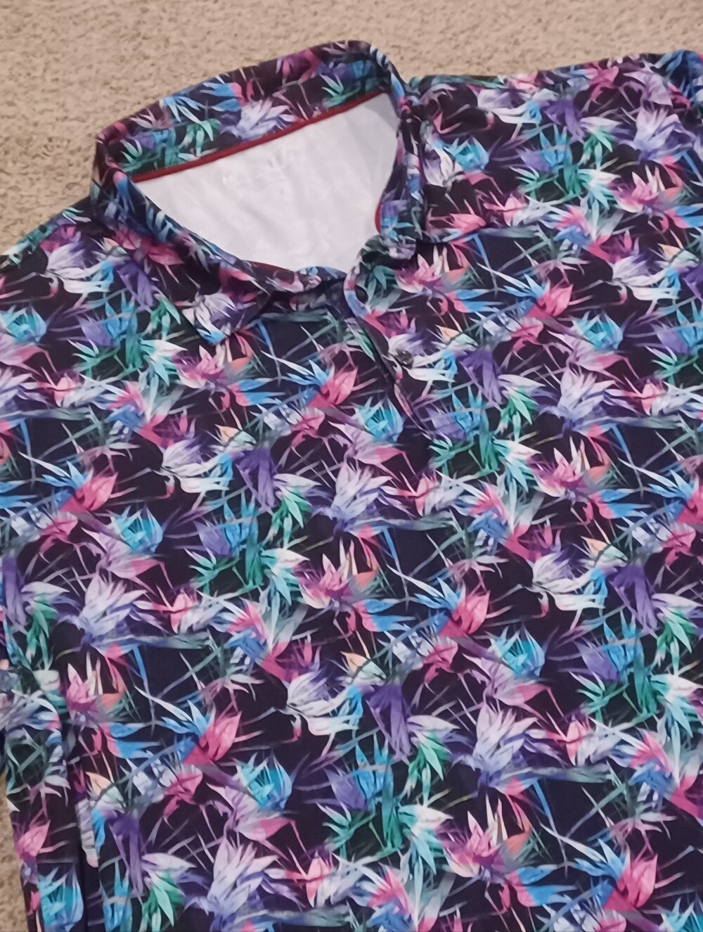 Maelreg Performance Polo Golf Shirt, In A Floral Design. Mens Size 2XL